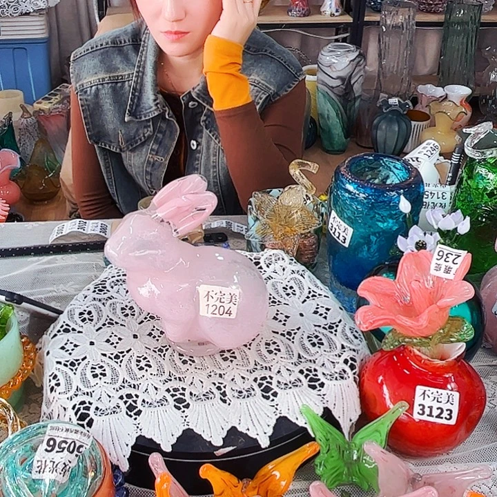 1204兔 家悦琉璃工艺品不完美