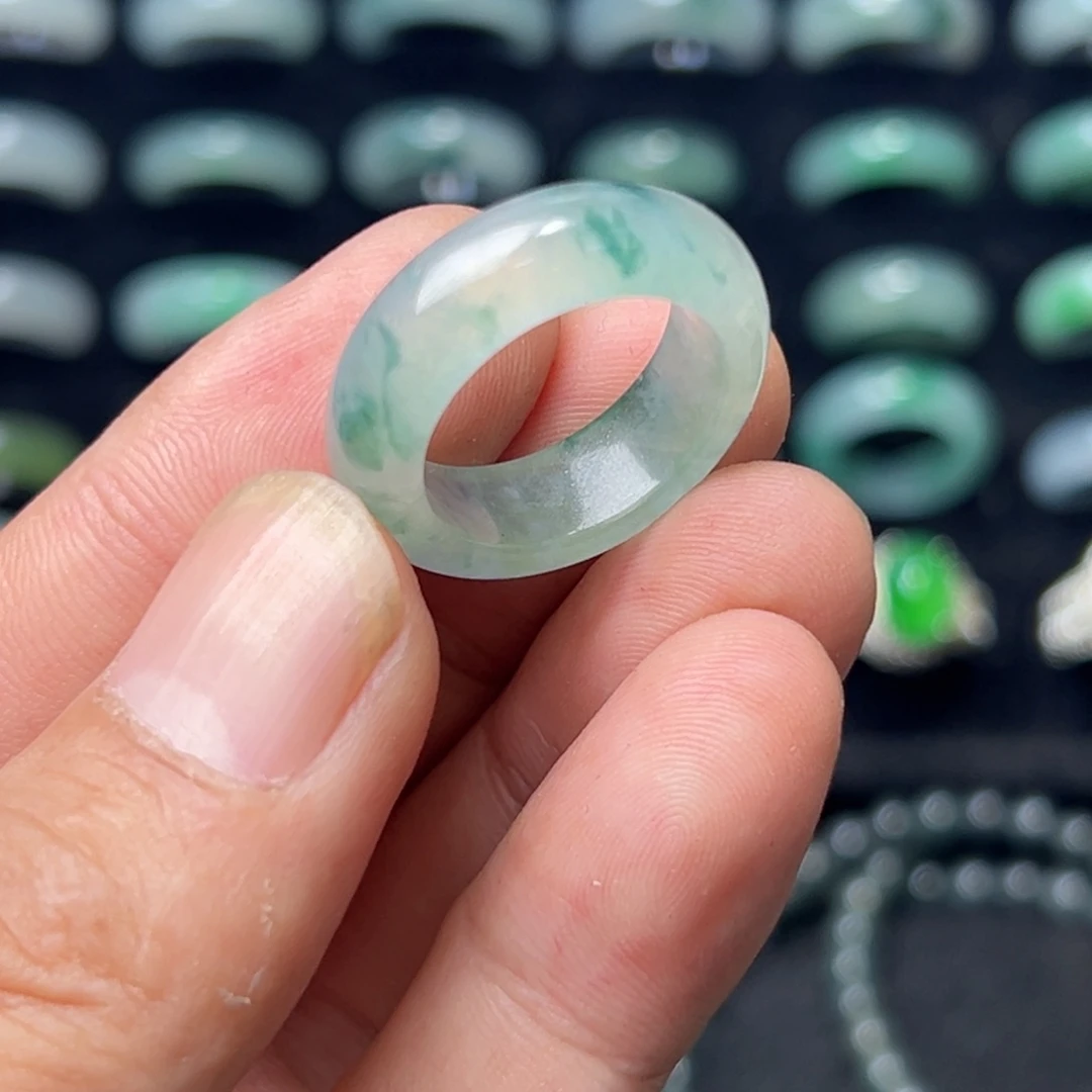 定制翡翠未镶嵌圈口17号