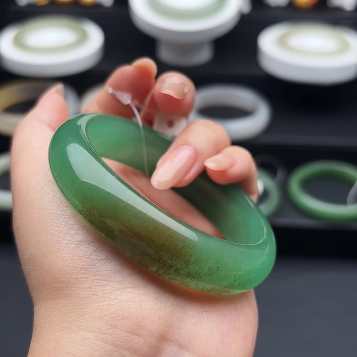 石英岩玉未镶嵌手镯58