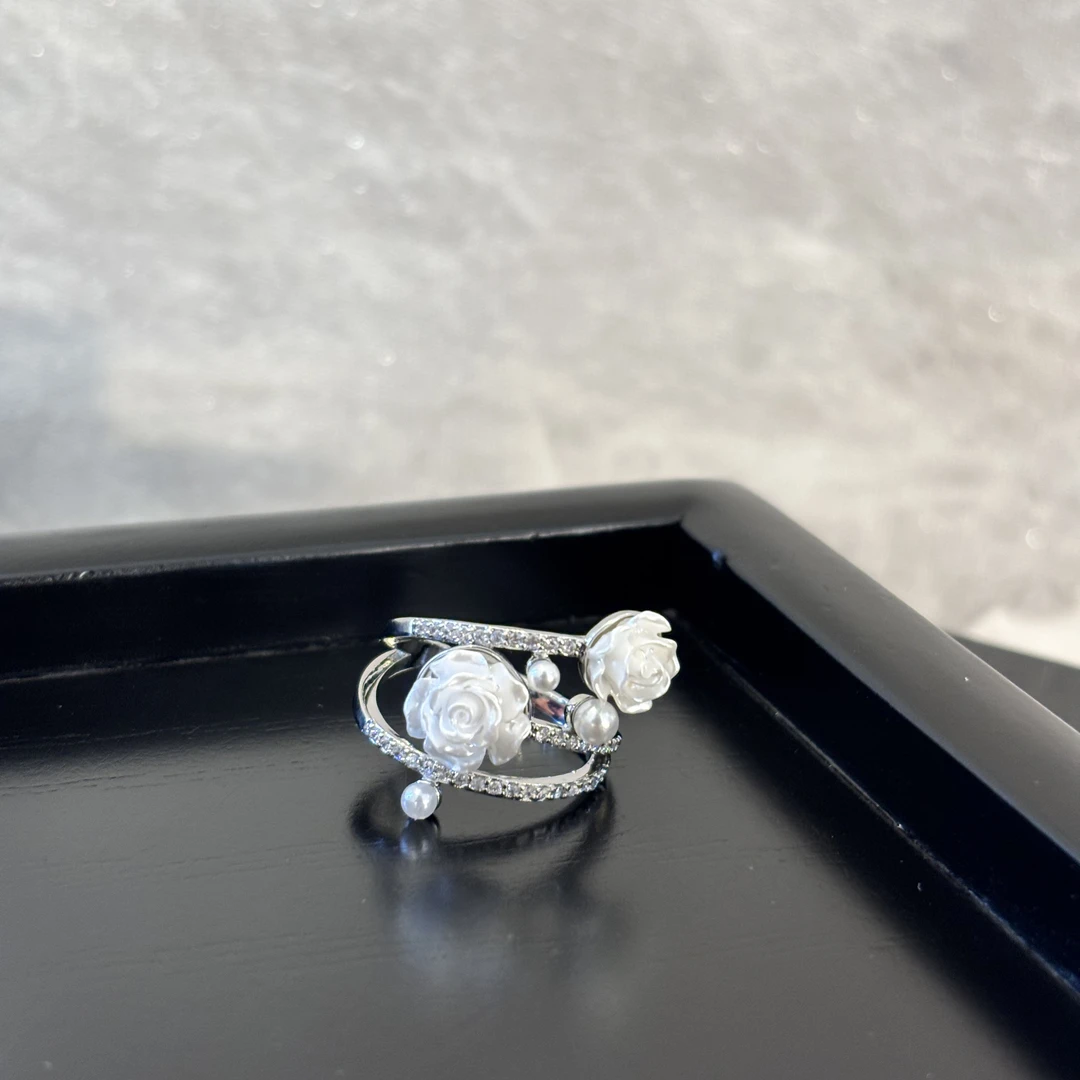 铜合金合成锆石戒指 两个白花戒指JZ1904