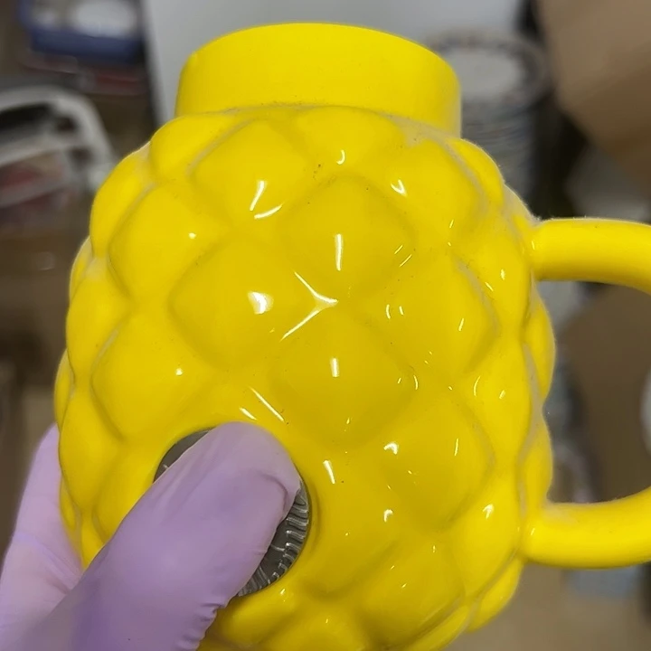 底部瑕疵明显不退不换