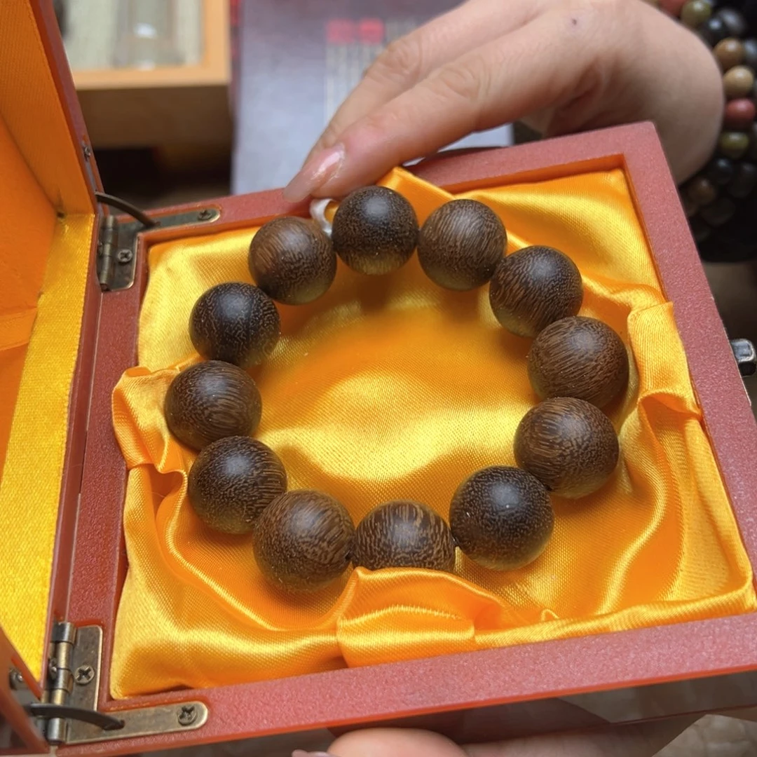 大叶紫檀（黑酸枝木类）