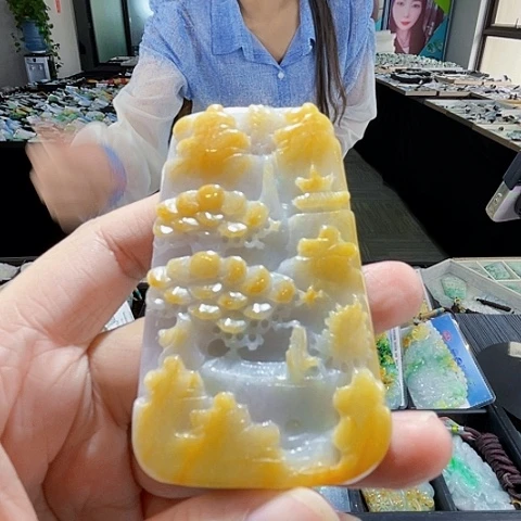 翡翠未镶嵌颈饰翡翠