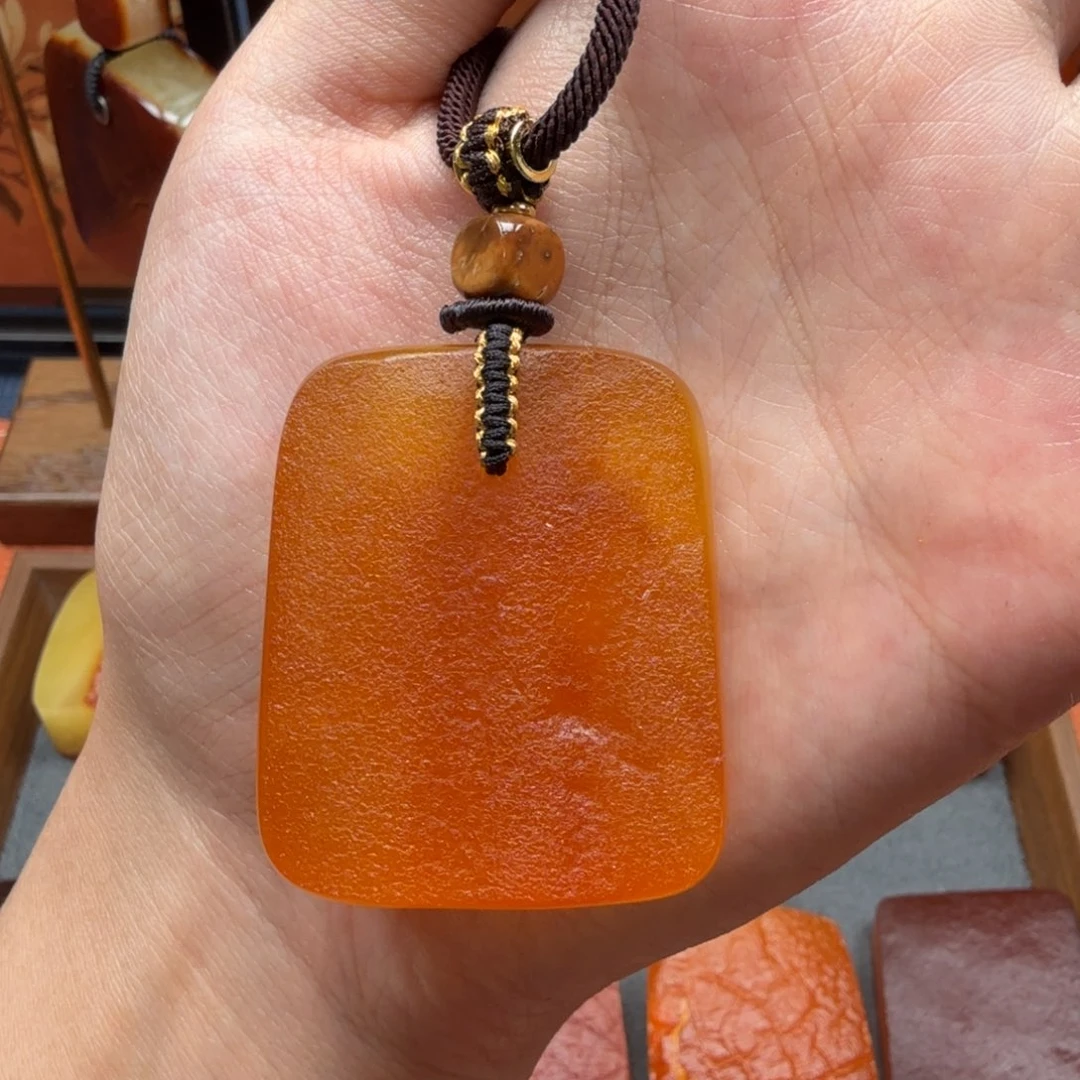 蜜蜡未镶嵌吊坠(赠链)