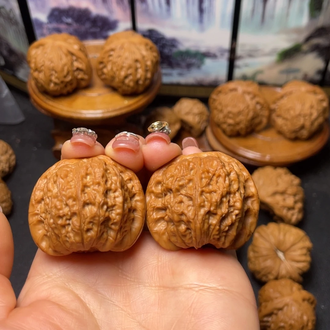 文玩核桃把件39血麒麟