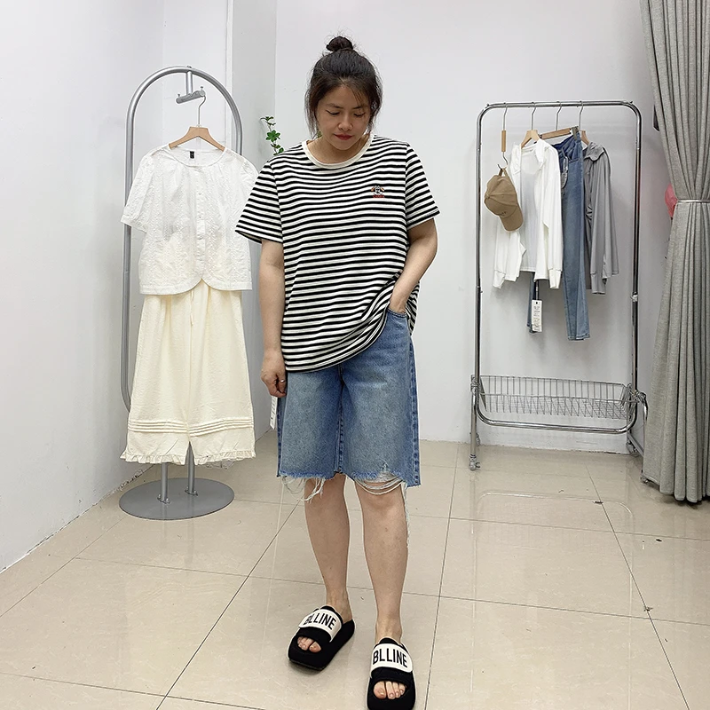 条纹刺绣小狗短袖+脚口毛边牛仔五分裤夏季新品大码女装梦小美