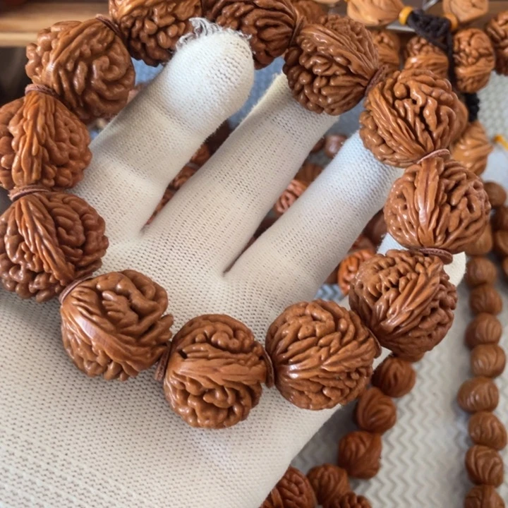 桃木野***?5号链接桃核手串一个