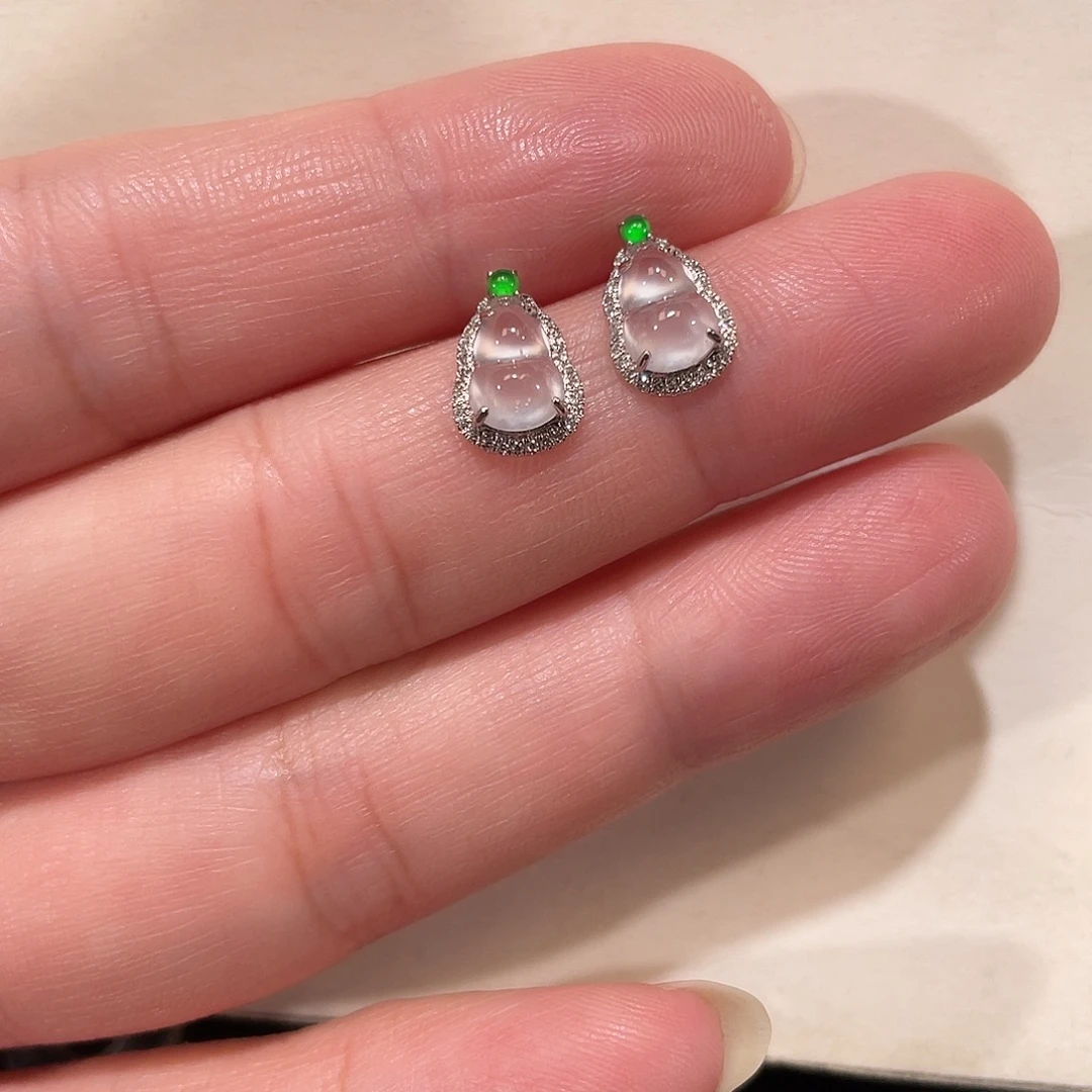 翡翠18K金镶嵌耳饰南非钻