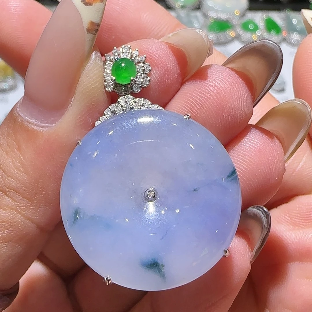 【闪购商品】颈饰18K金镶嵌翡翠天然