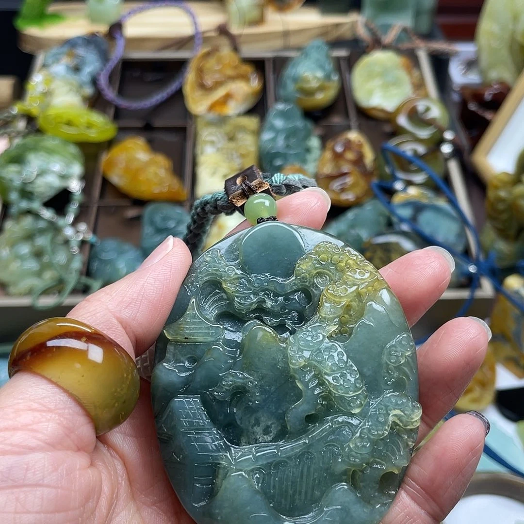 岫玉未镶嵌颈饰夢****?花玉兰山水