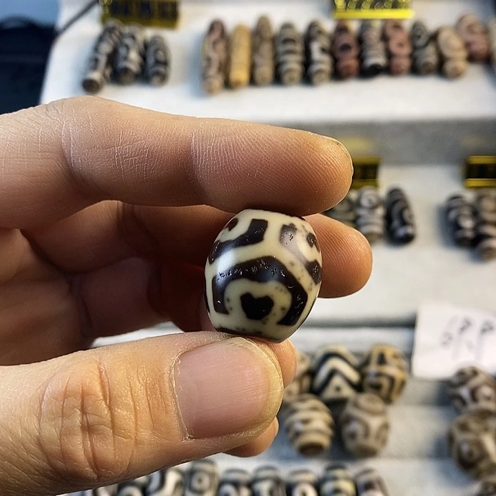 玛瑙/玉髓合金颈饰