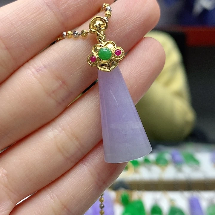 翡翠颈饰未镶嵌天然翡翠a货敏