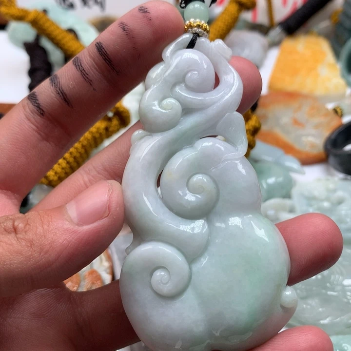 翡翠未镶嵌颈饰保真天然a货翡翠