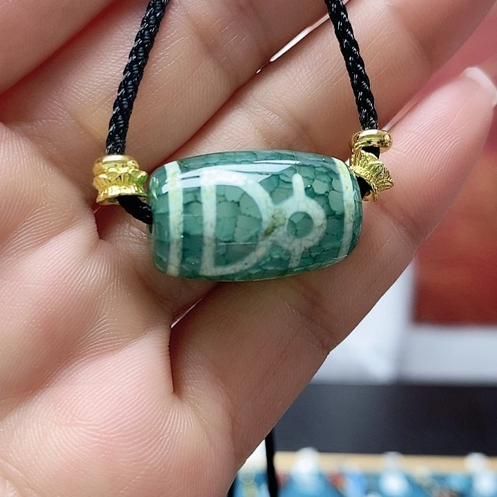 玛瑙/玉髓颈饰合金