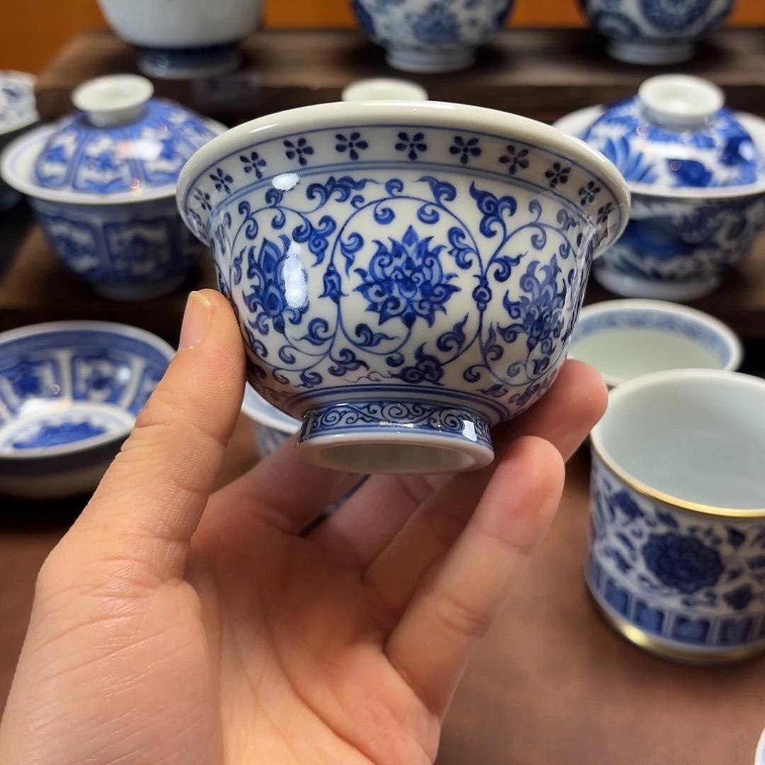 景德镇纯手工手绘缠枝莲压手杯