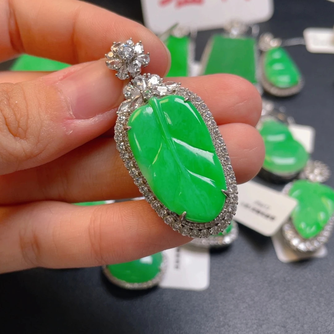 翡翠银S925镶嵌颈饰