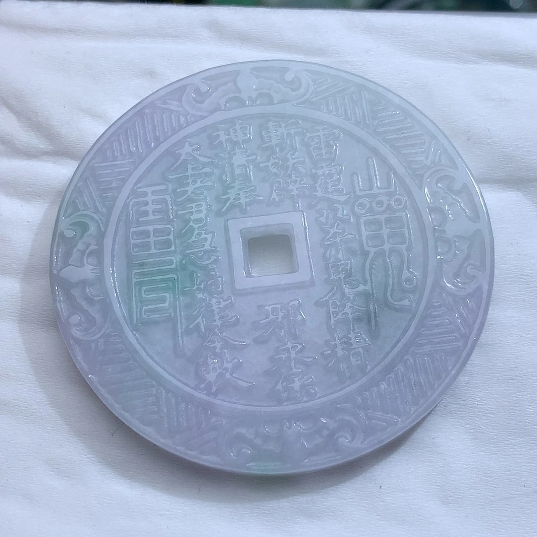 翡翠未镶嵌颈饰621。