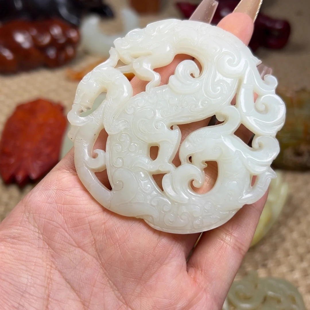未镶嵌蛇纹石玉颈饰