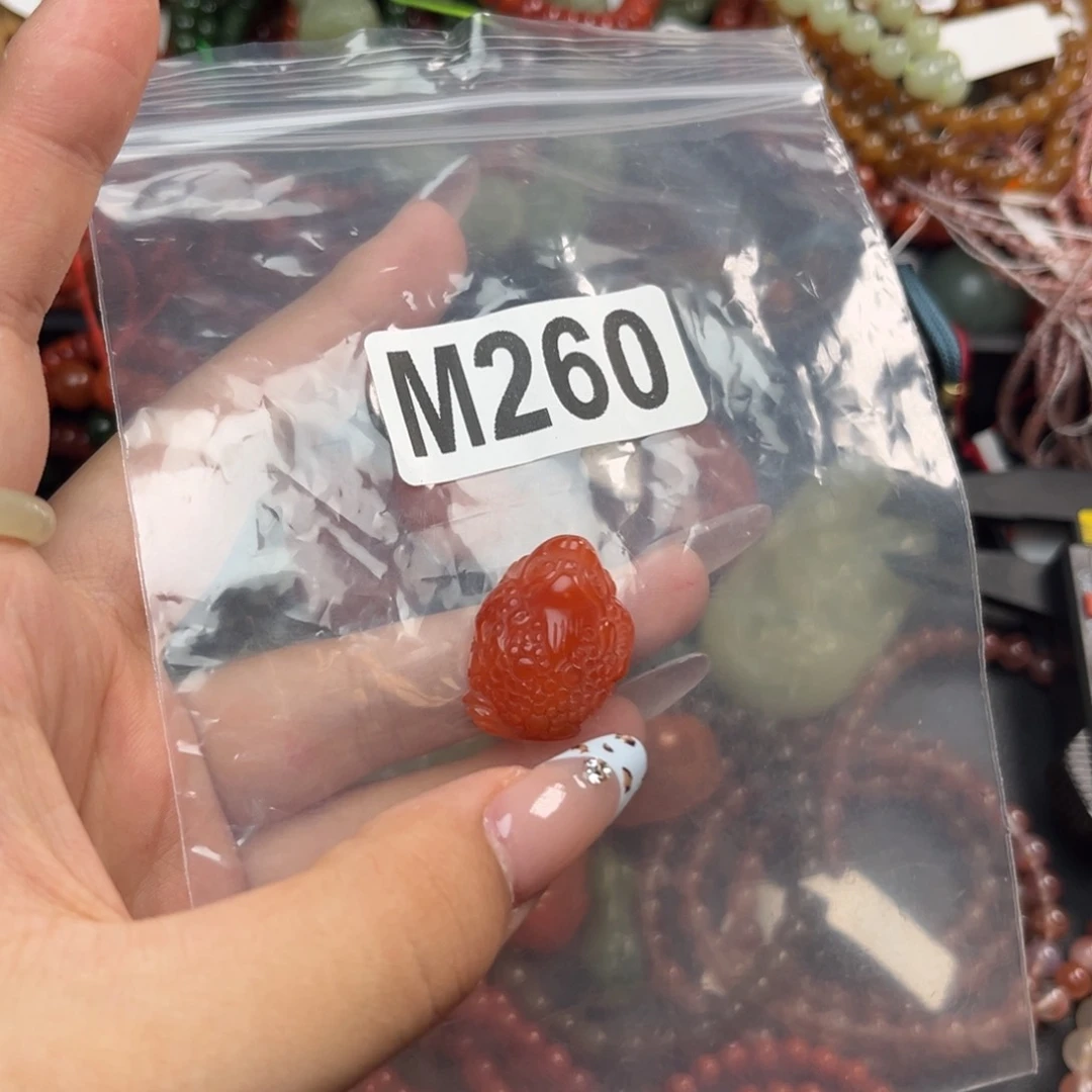 南红玛瑙未镶嵌珠宝奇石