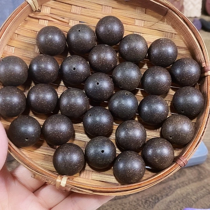 华佗再造1.8天然中药材合香珠到手18颗打底微瑕