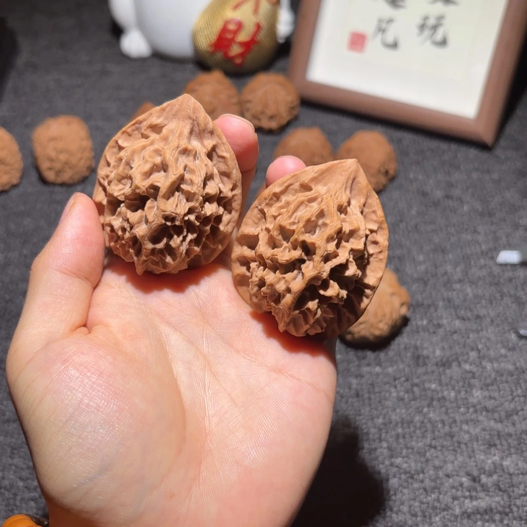 吊坠文玩核桃高尖帝王