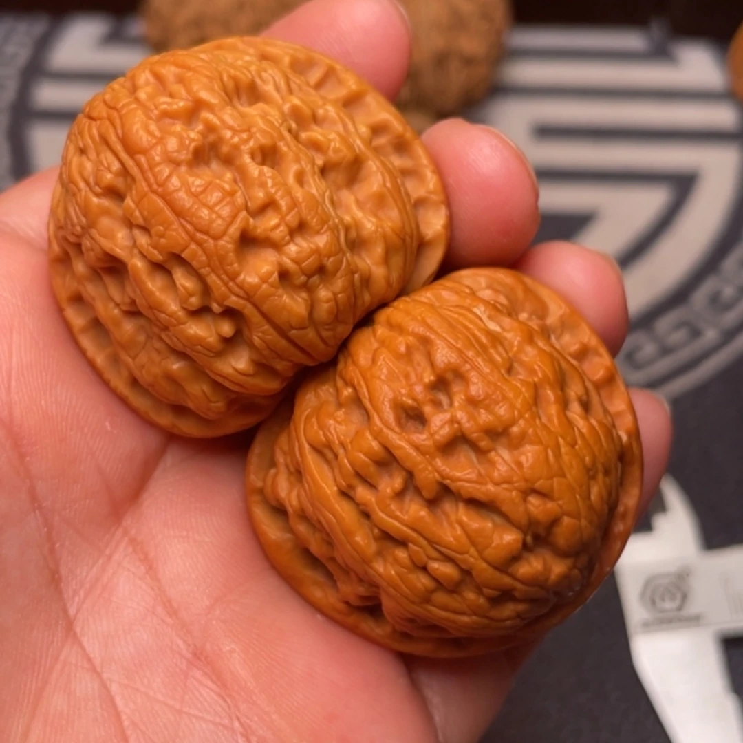 文玩核桃把件秦岭核桃6