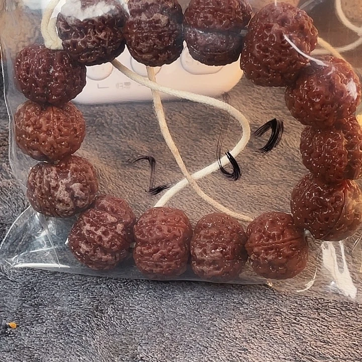金***娃吊坠金刚菩提8呜呜呜