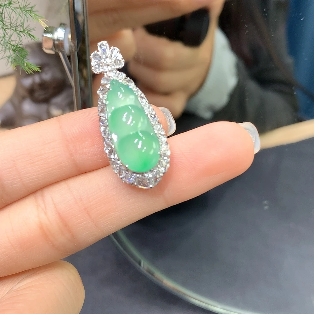 翡翠18K金镶嵌吊坠(不含链)