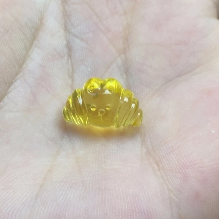 吊坠橄榄核牛角包