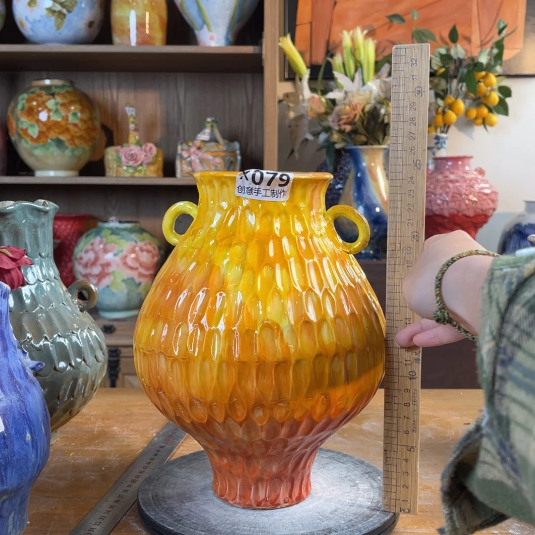 摆件陶瓷花瓶高25口径9指压盘泥微瑕