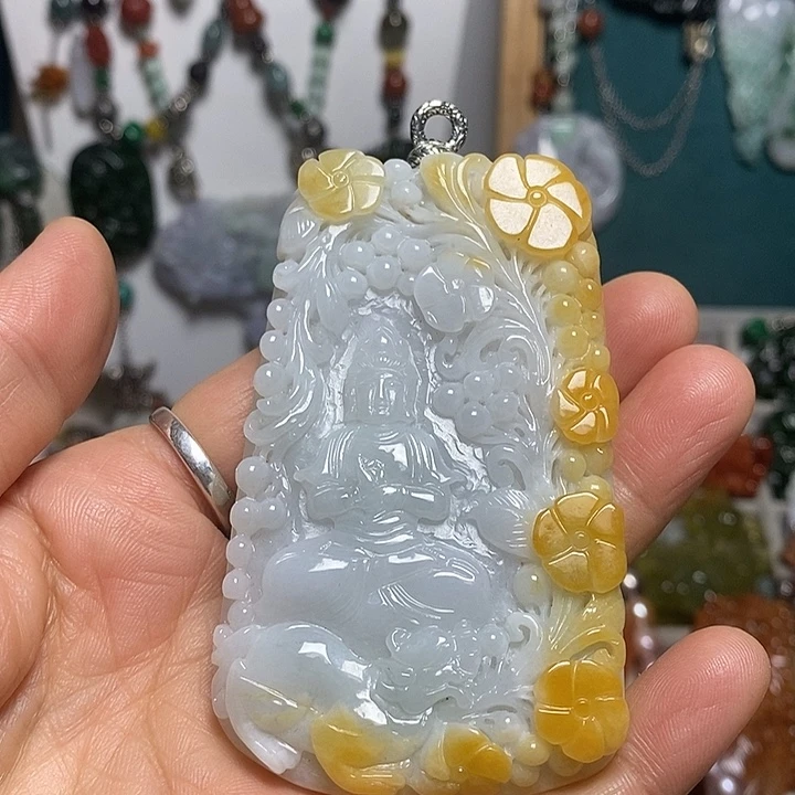 翡翠未镶嵌吊坠(赠链)