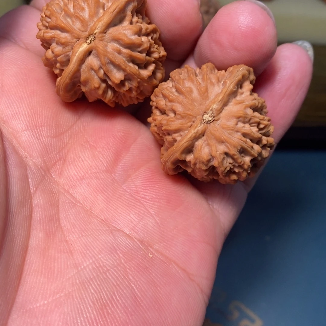 山***在文玩核桃吊坠文玩核桃荔枝纹