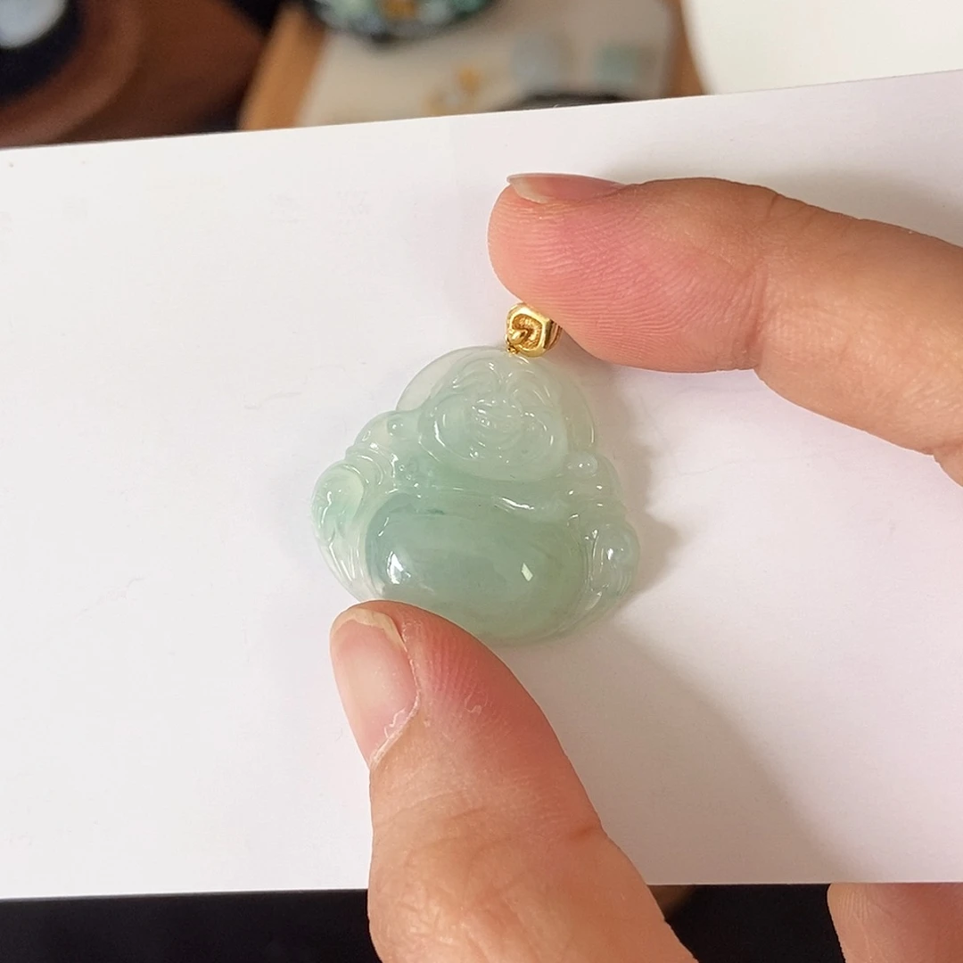 翡翠18K金镶嵌颈饰h**。晴绿佛公