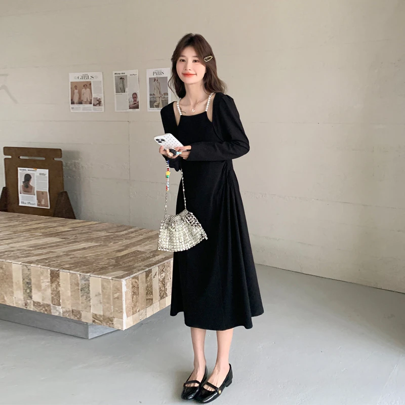 法式复古赫本风连衣裙女2025春秋新款氛围感浪漫风珍珠挂脖茶歇裙