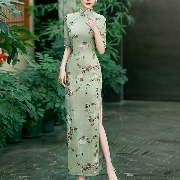 中式走秀旗袍2025新款高端大气复古主持人演出服长裙素雅日常可穿