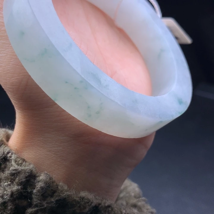 未镶嵌翡翠手镯定制翡翠