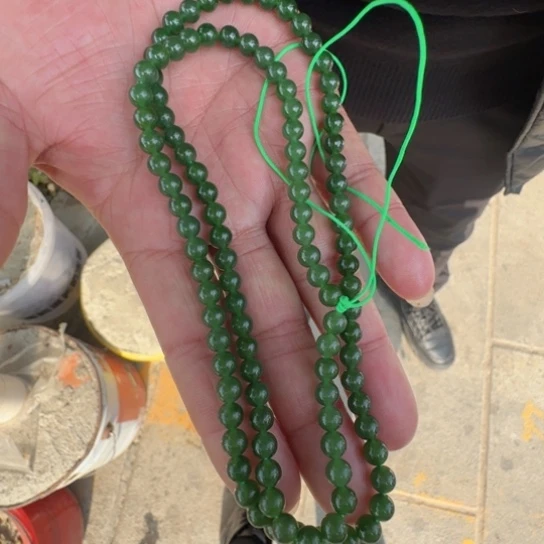 和田玉颈饰未镶嵌俄罗斯无黑点卡6