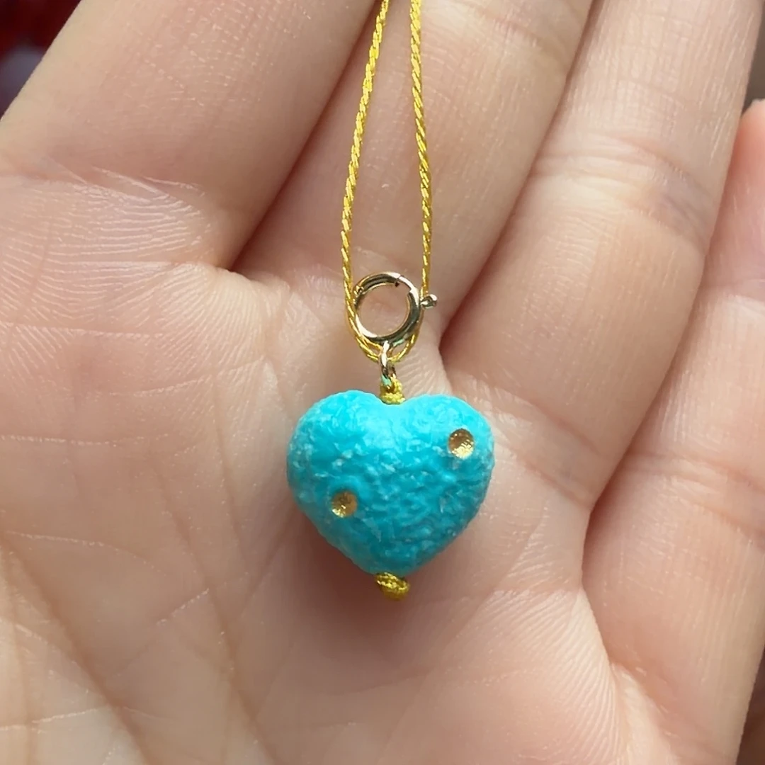 绿松石未镶嵌颈饰