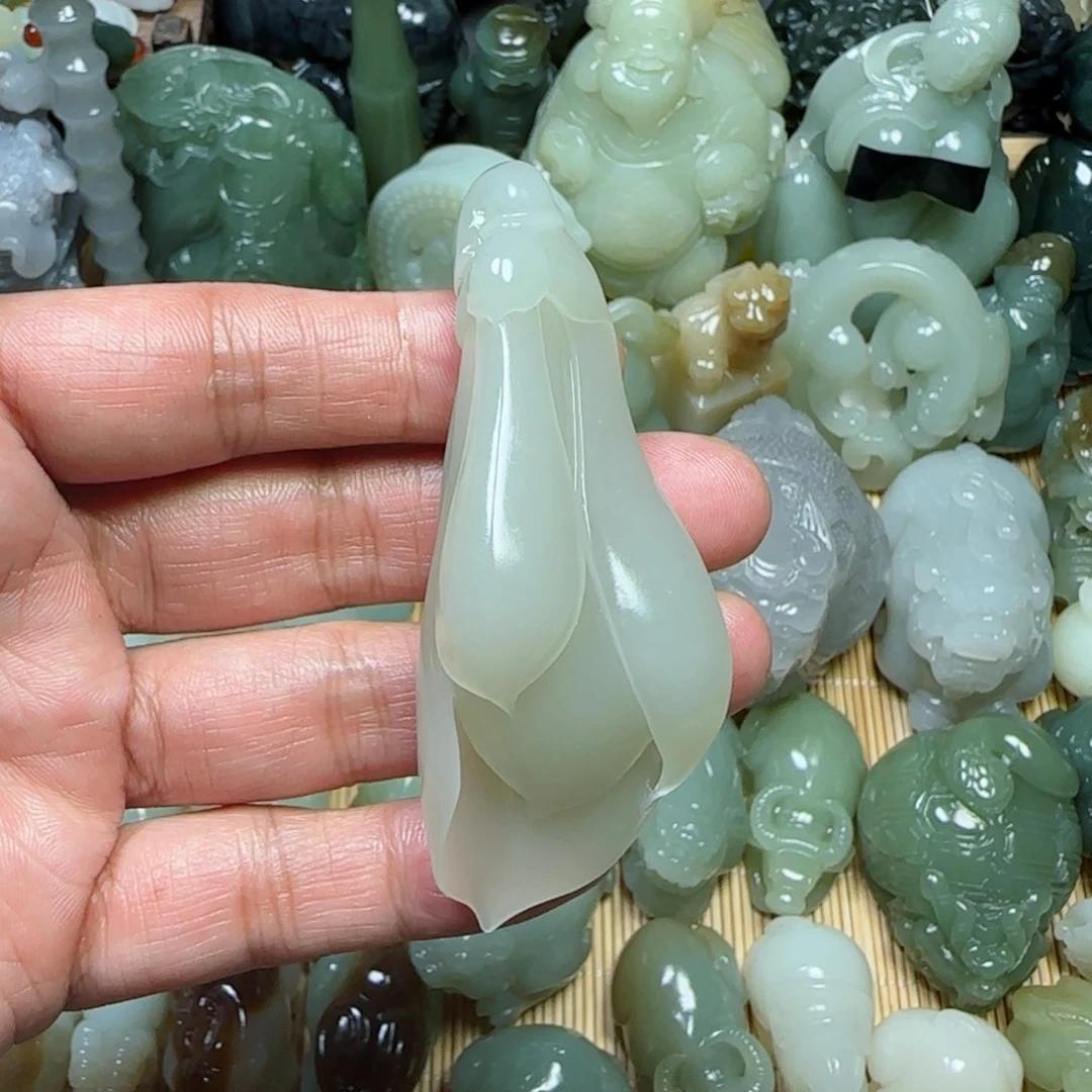 未镶嵌和田玉挂件