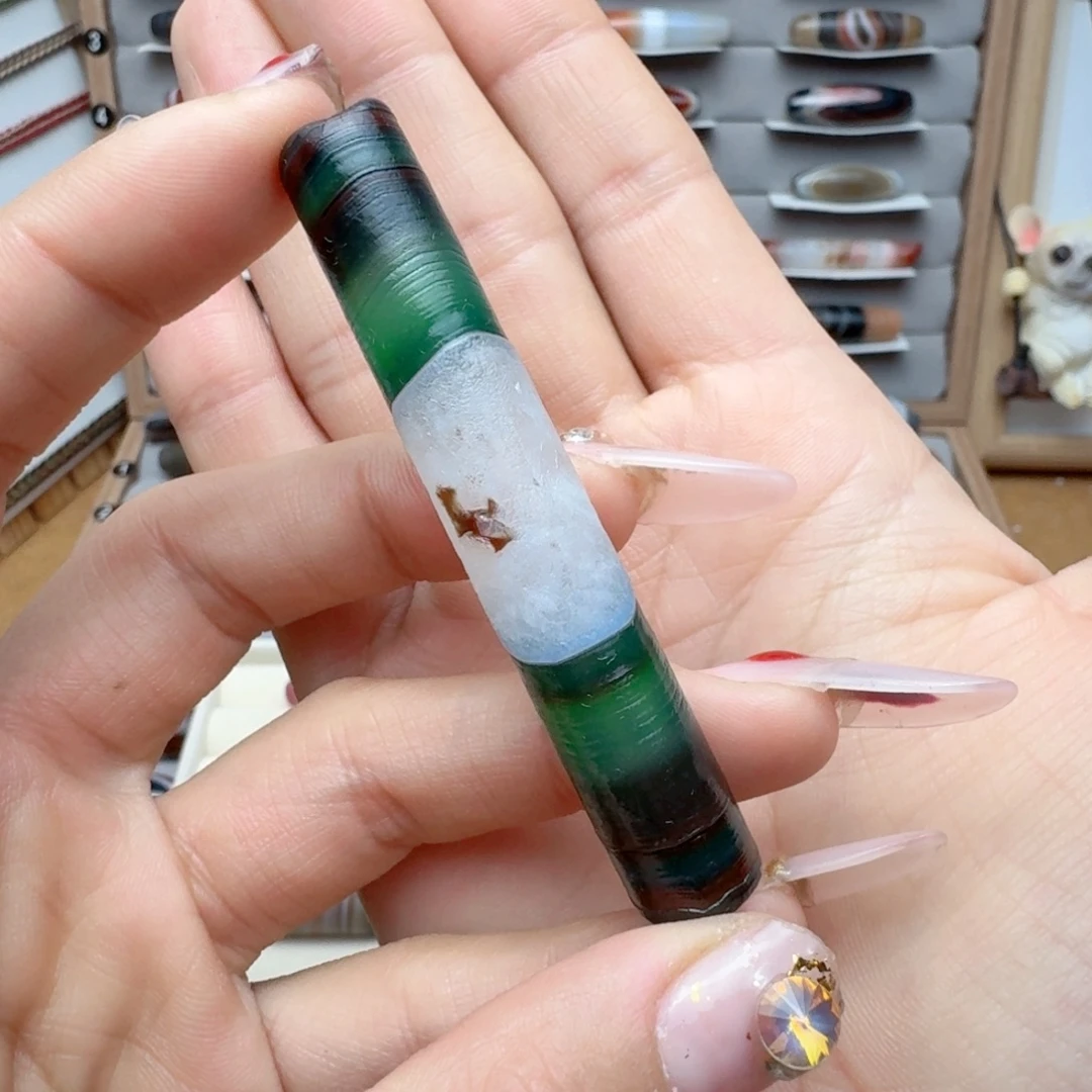 小***花玛瑙/玉髓未镶嵌锁骨