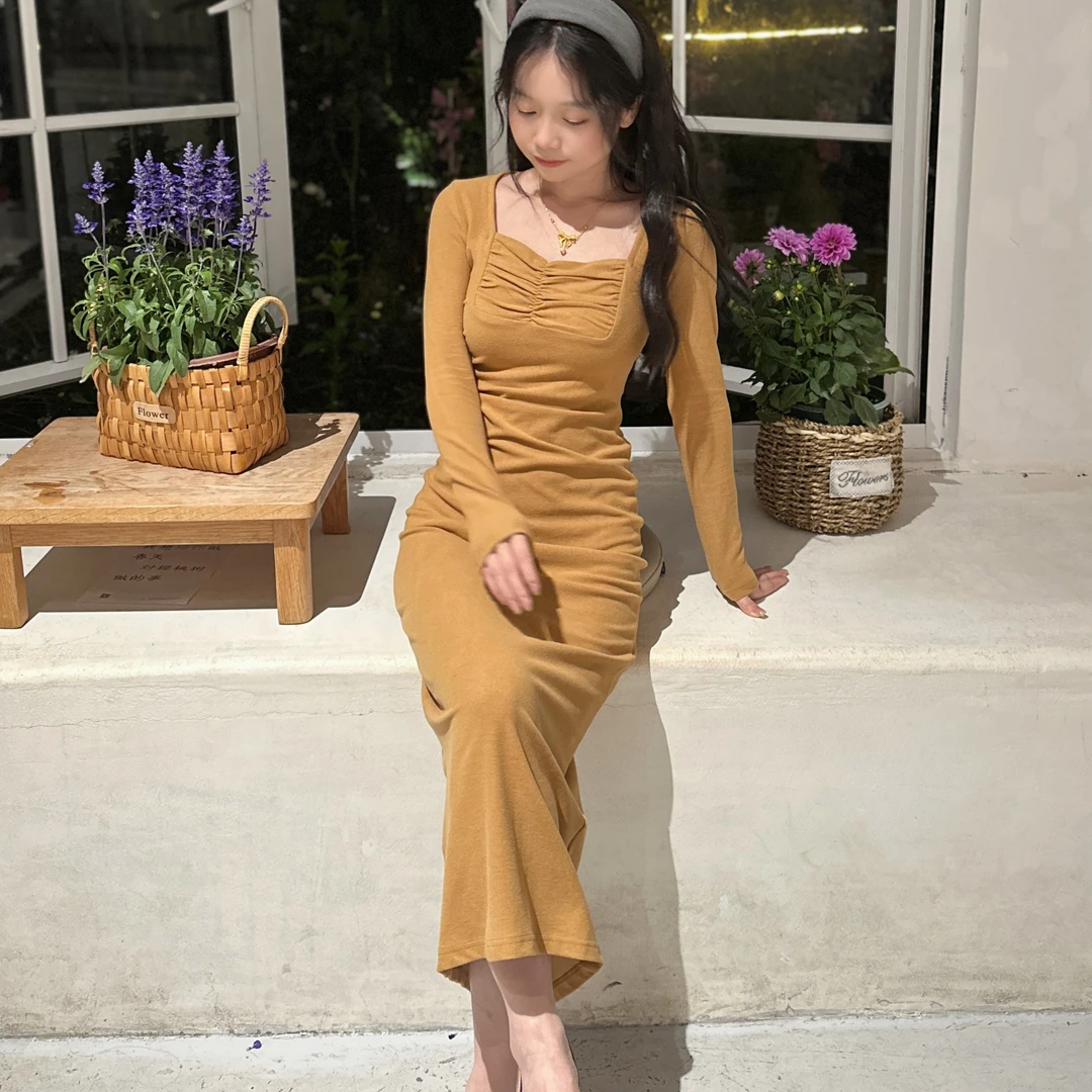 K N J小个子定制法式方领褶皱收腰连衣裙女秋冬新款气质包臀长裙