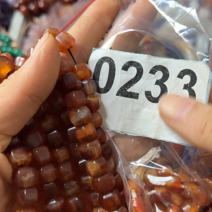 徐***稀玛瑙/玉髓颈饰未镶嵌