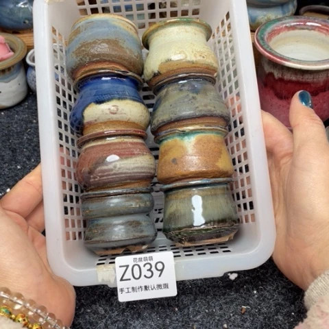 紫砂花盆微瑕039口径4厘米左右