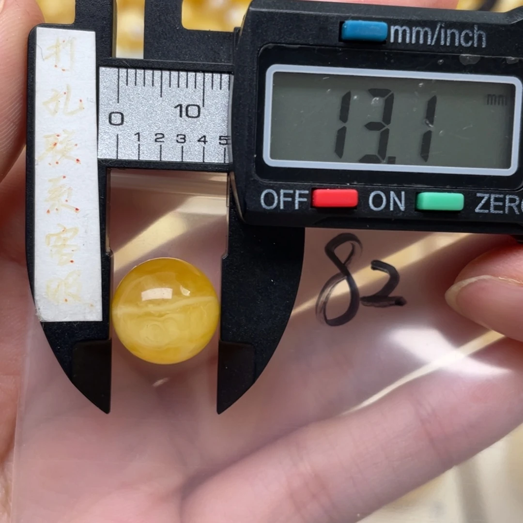 未镶嵌蜜蜡裸石蜜蜡