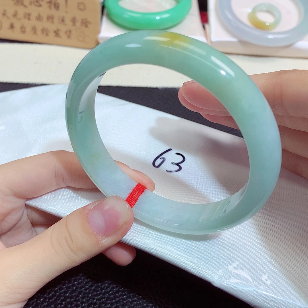 翡翠未镶嵌手镯9016