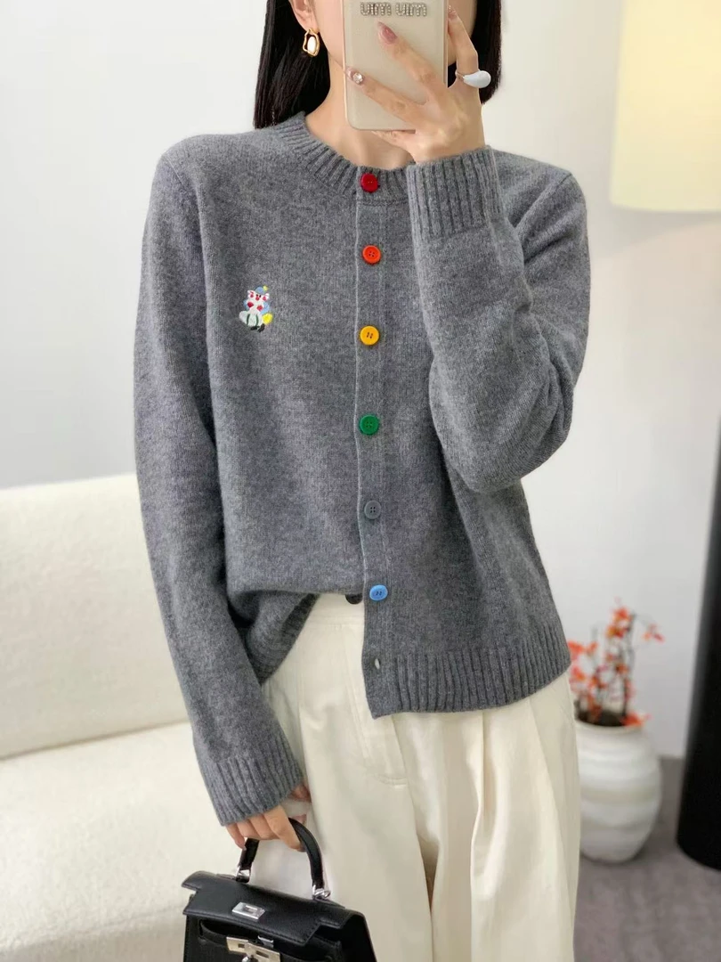 羊毛衫女100%纯羊毛高品质卡通小熊彩扣圆领套头羊毛衫女休闲