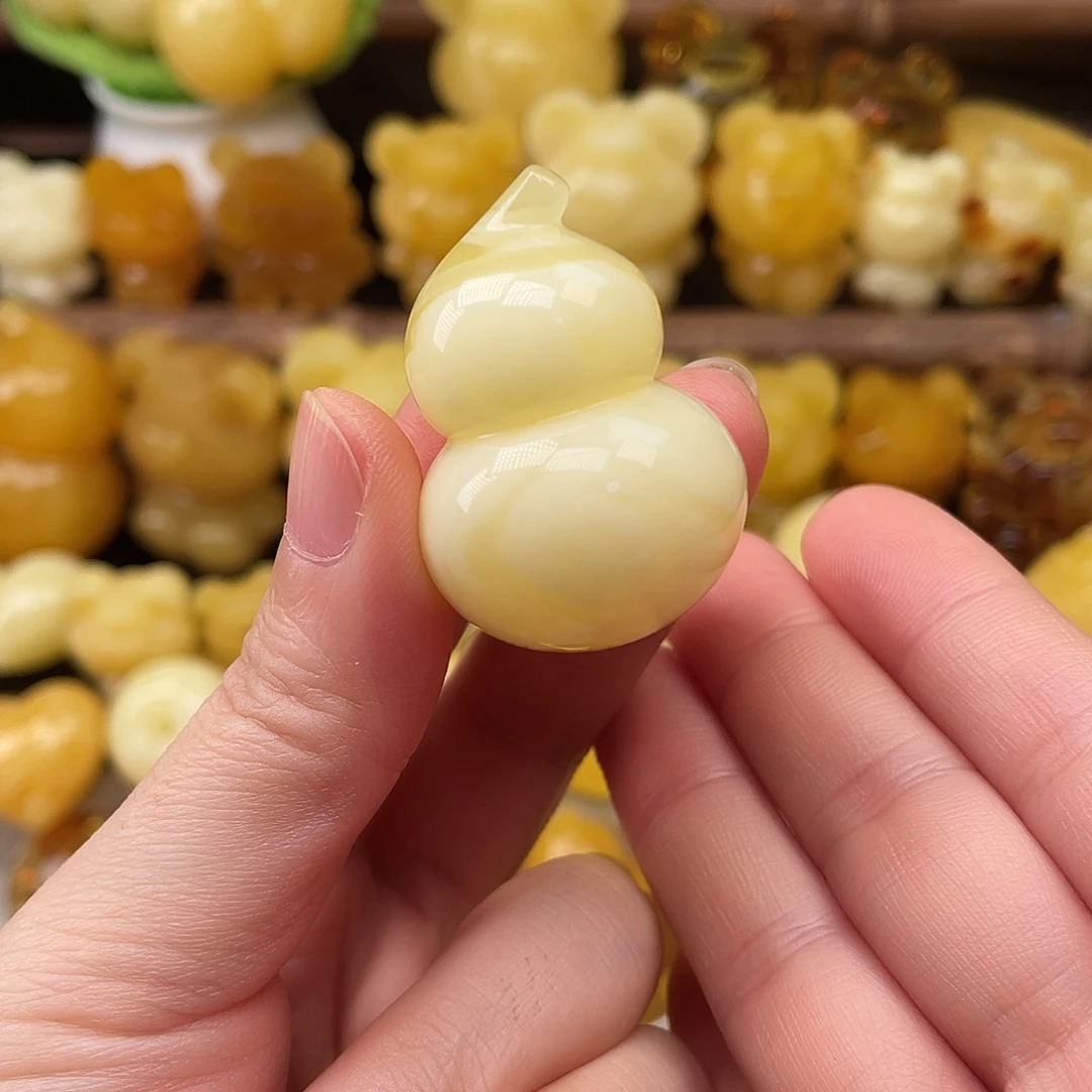 琥珀未镶嵌珠宝奇石