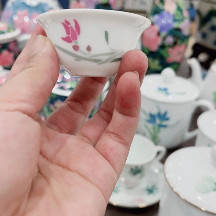 釉下五彩瓷的制作工艺