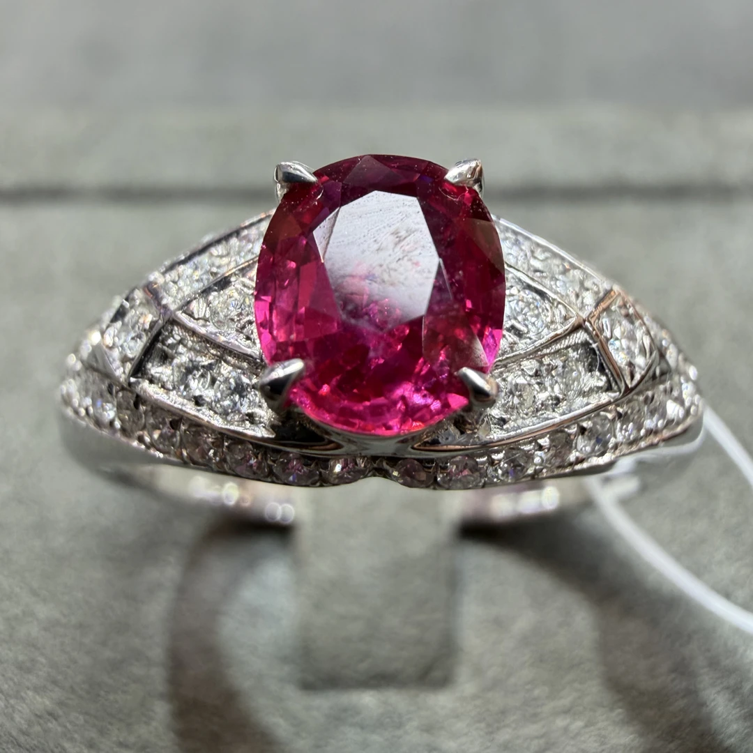 ［1.03克拉4.78g总重0.26克拉钻石］18k无烧红宝石戒指高德裸石