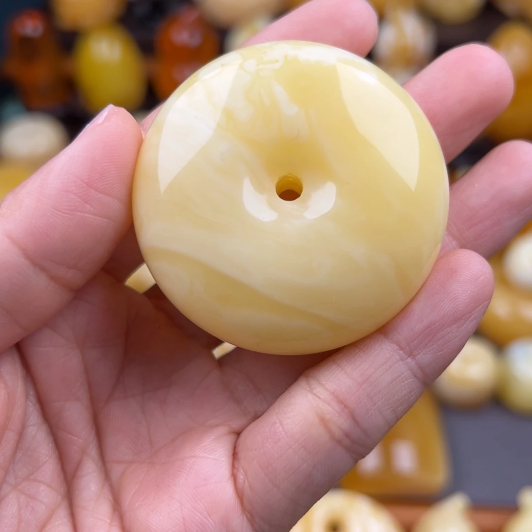 琥珀颈饰未镶嵌纯天然琥珀蜜蜡无优化